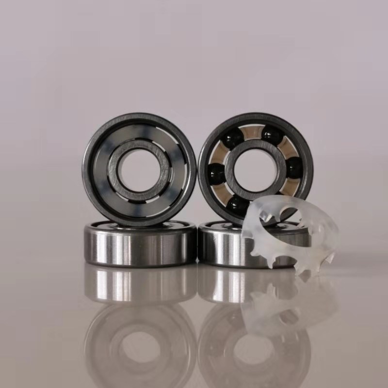 Skate bearing with DUPONT cage 