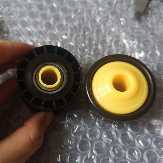 Plastic Conveyor Roller End Caps with Bearing